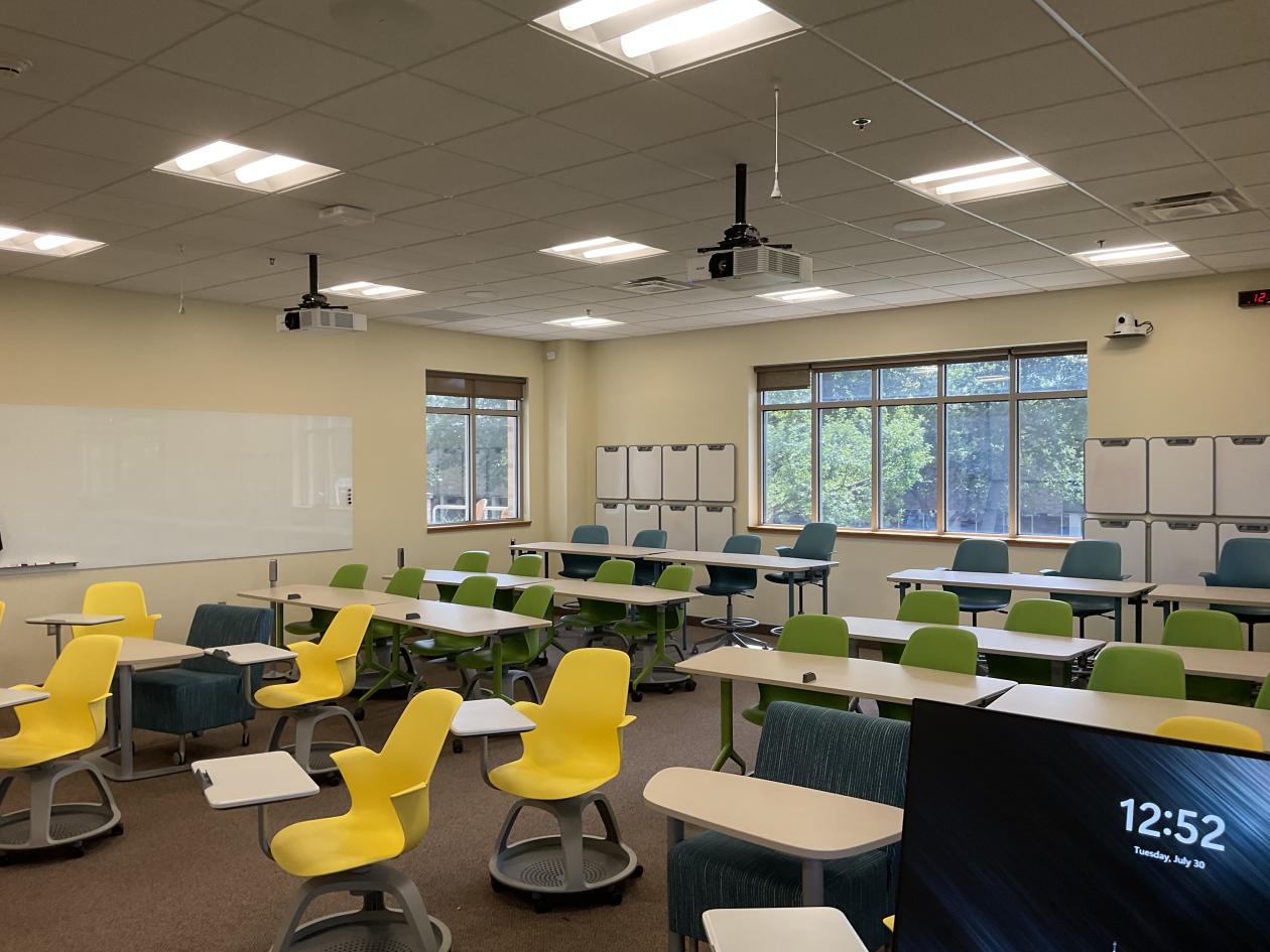 Salern 104 Classroom Image